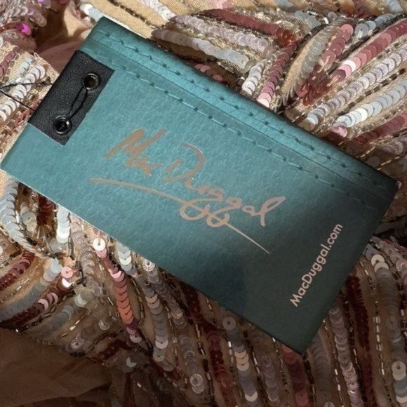 Mac Duggal Short Sleeve Ombre Sequined Gown NWT - Picture 10 of 14